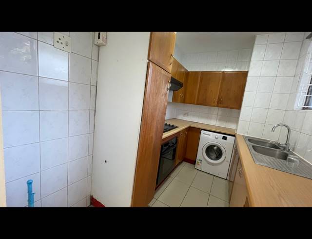 2.5 BEDROOM APARTMENT FOR SALE IN ESSENWOOD